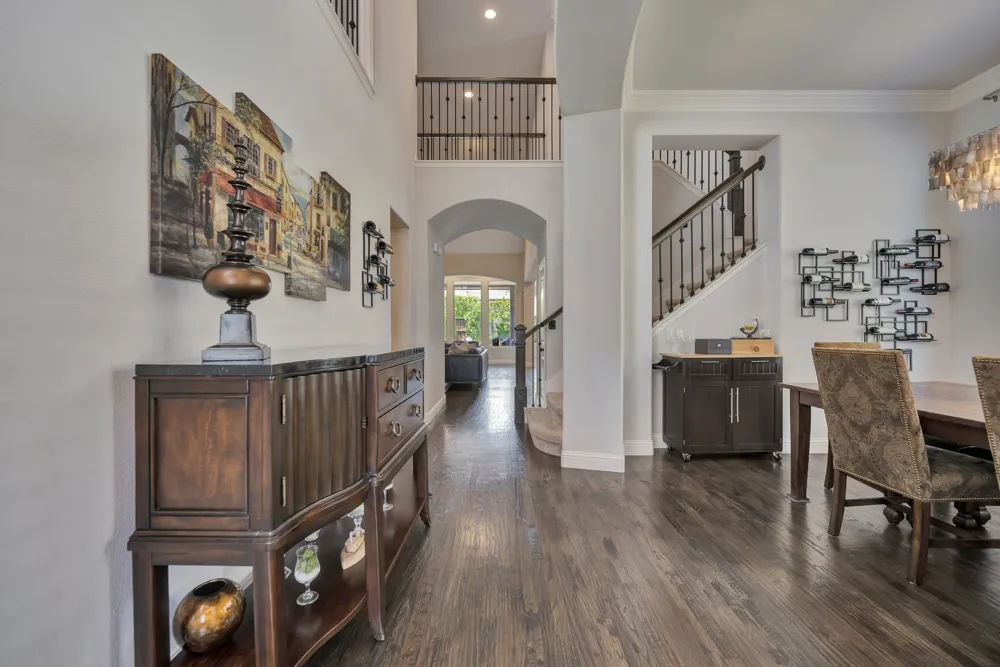 944 Highpoint Way Roanoke, TX 76262