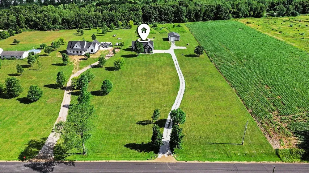 3181 Chamberlain Road Buchanan, MI 49107