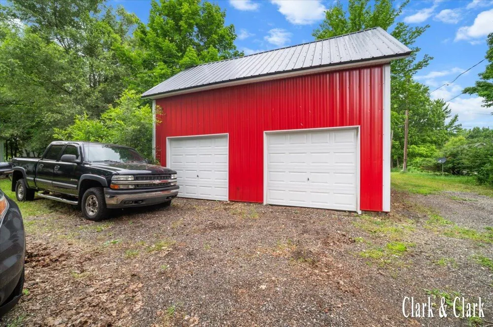 214 Lincoln Street Howard City, MI 49329