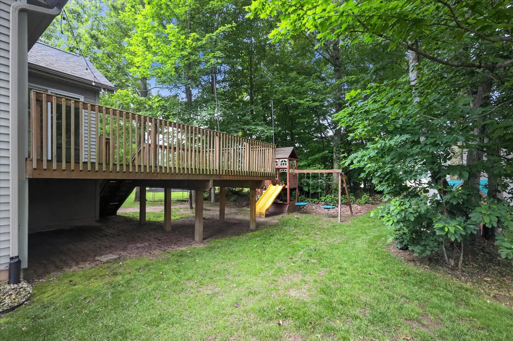 69914 Roy Drive Edwardsburg, MI 49112