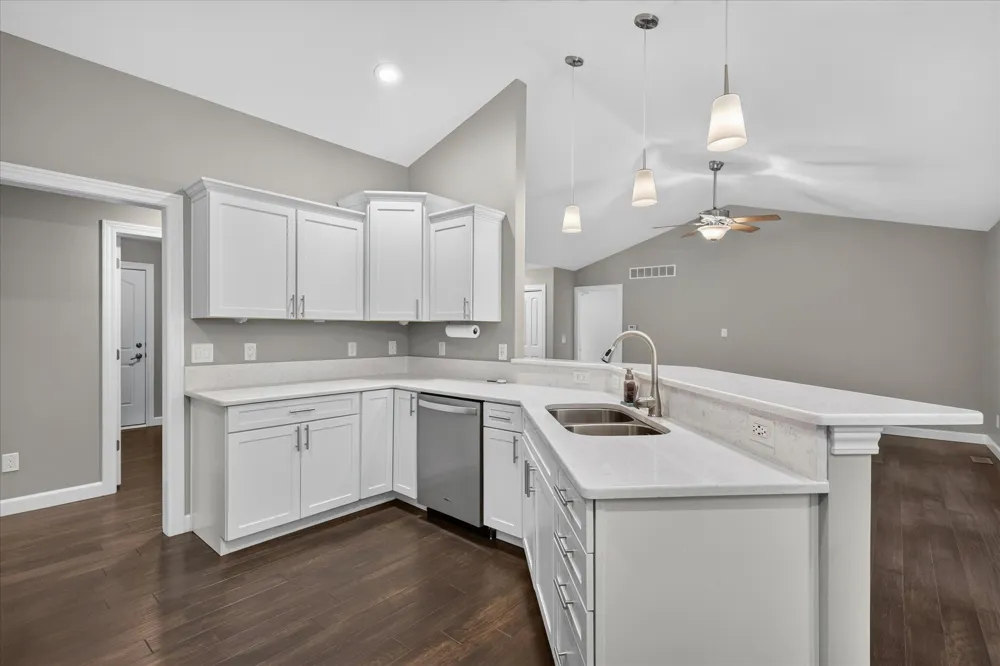 69914 Roy Drive Edwardsburg, MI 49112