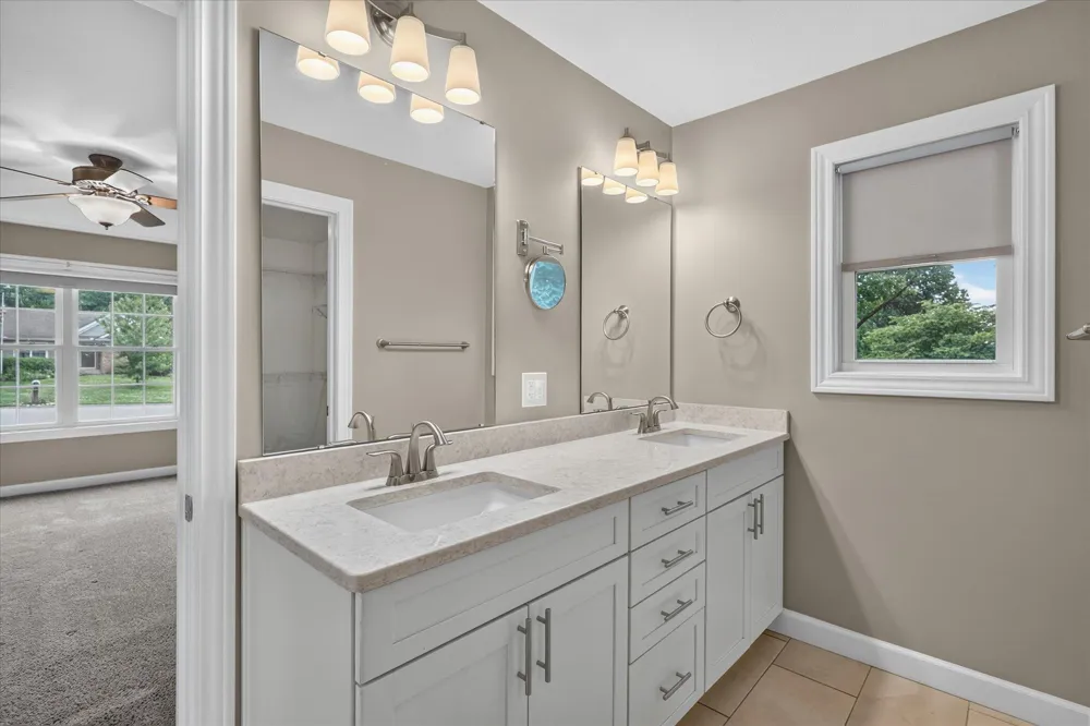 69914 Roy Drive Edwardsburg, MI 49112