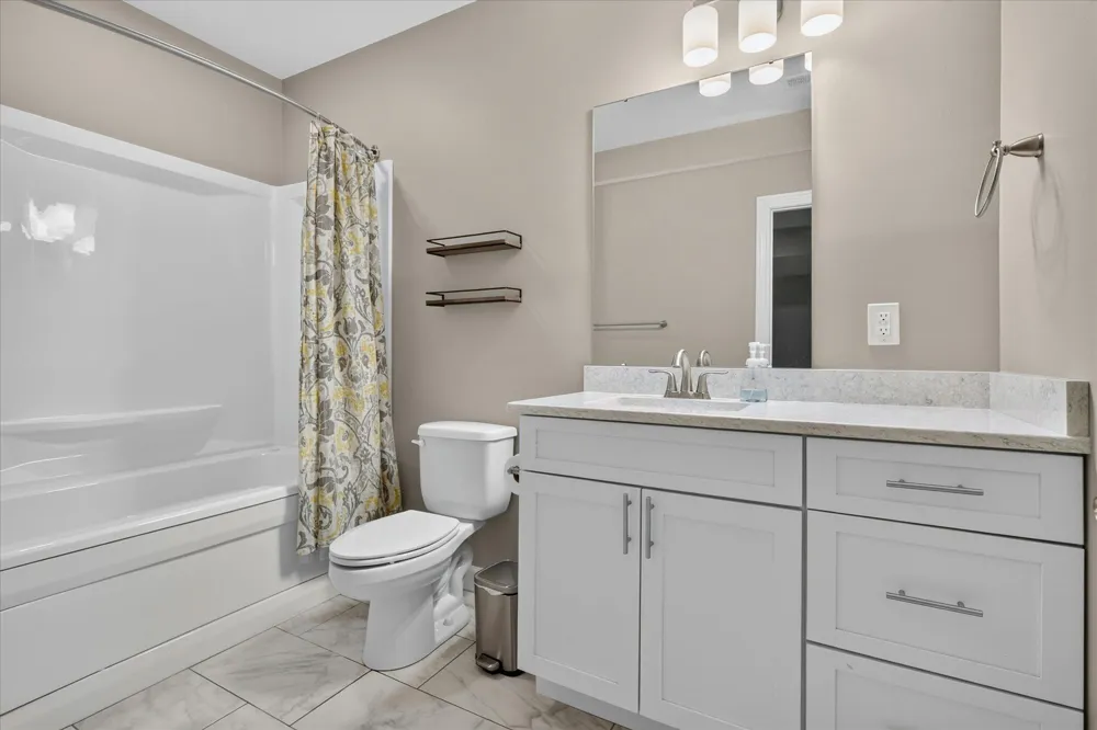 69914 Roy Drive Edwardsburg, MI 49112