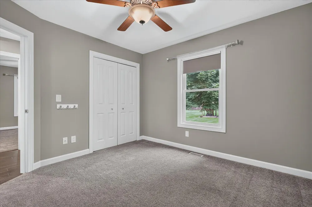 69914 Roy Drive Edwardsburg, MI 49112