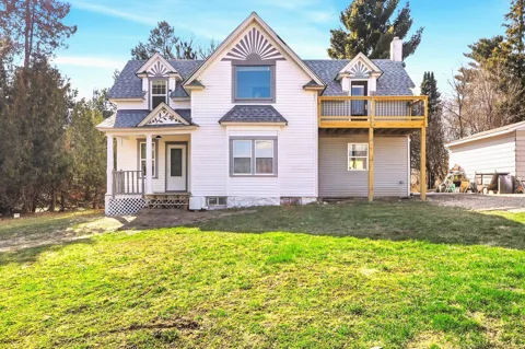 3519 County Road 5 NE
