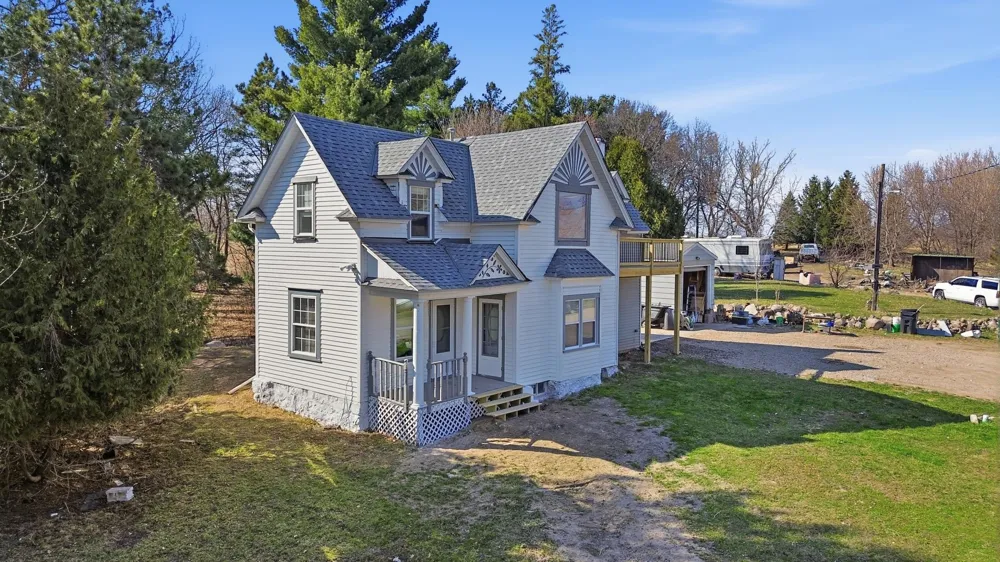 3519 County Road 5 NE Isanti, MN 55040