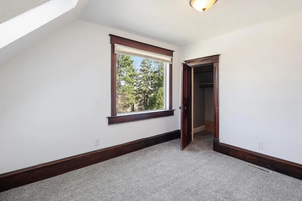 3519 County Road 5 NE Isanti, MN 55040