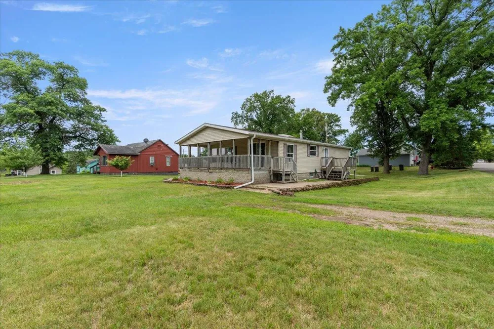 602 Winona Avenue Ironton, MN 56455