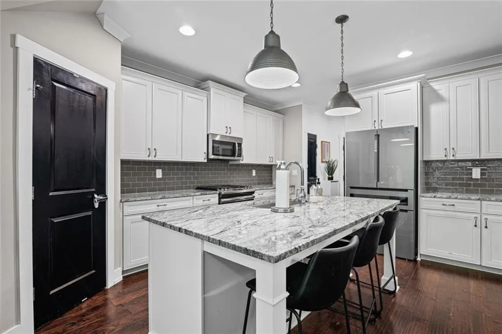 138 Bellehaven Drive Woodstock, GA 30188