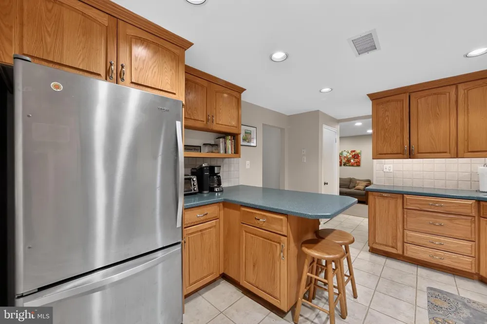 37 LONGPOINT LANE Rose Valley, PA 19063