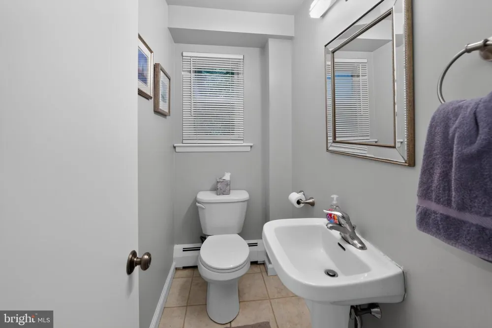 37 LONGPOINT LANE Rose Valley, PA 19063