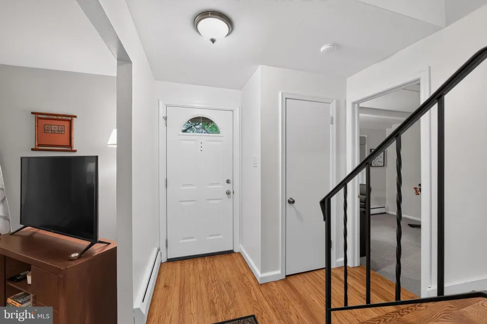 37 LONGPOINT LANE Rose Valley, PA 19063