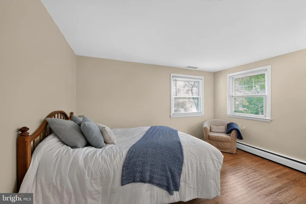 37 LONGPOINT LANE Rose Valley, PA 19063
