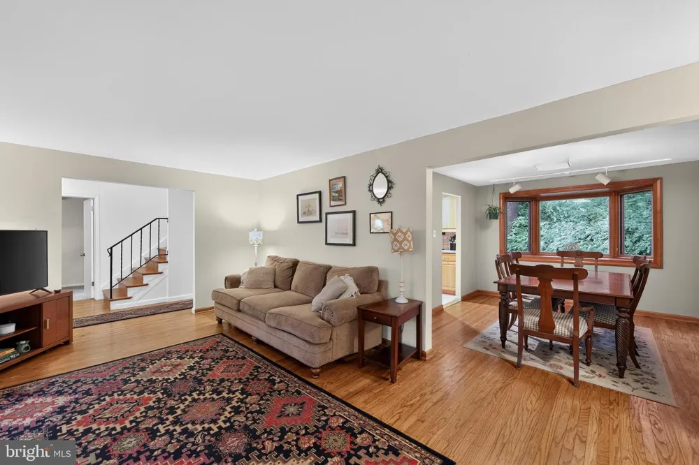 37 LONGPOINT LANE Rose Valley, PA 19063