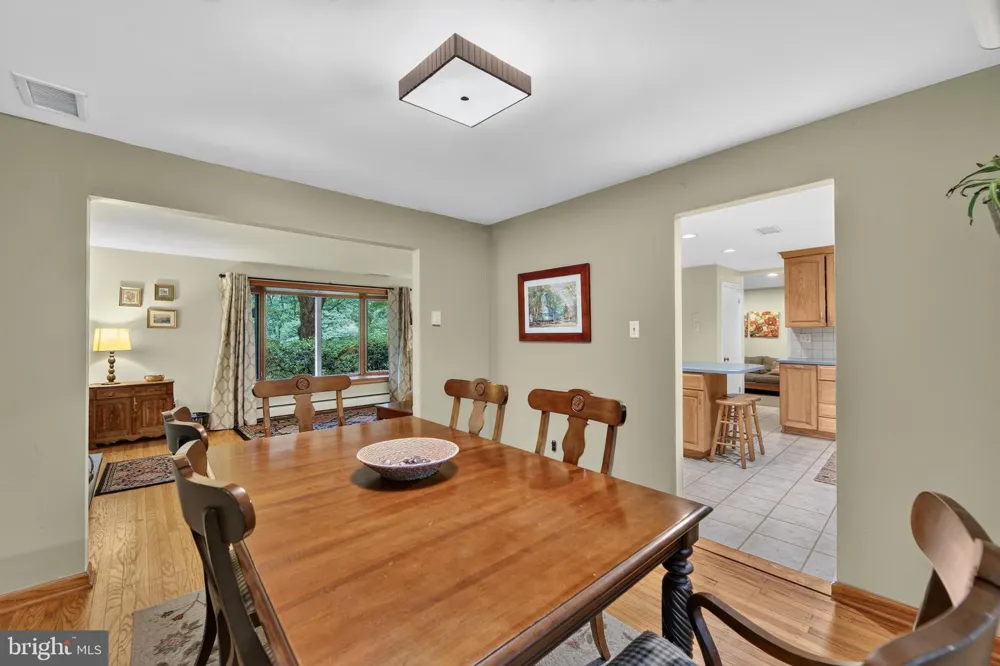 37 LONGPOINT LANE Rose Valley, PA 19063