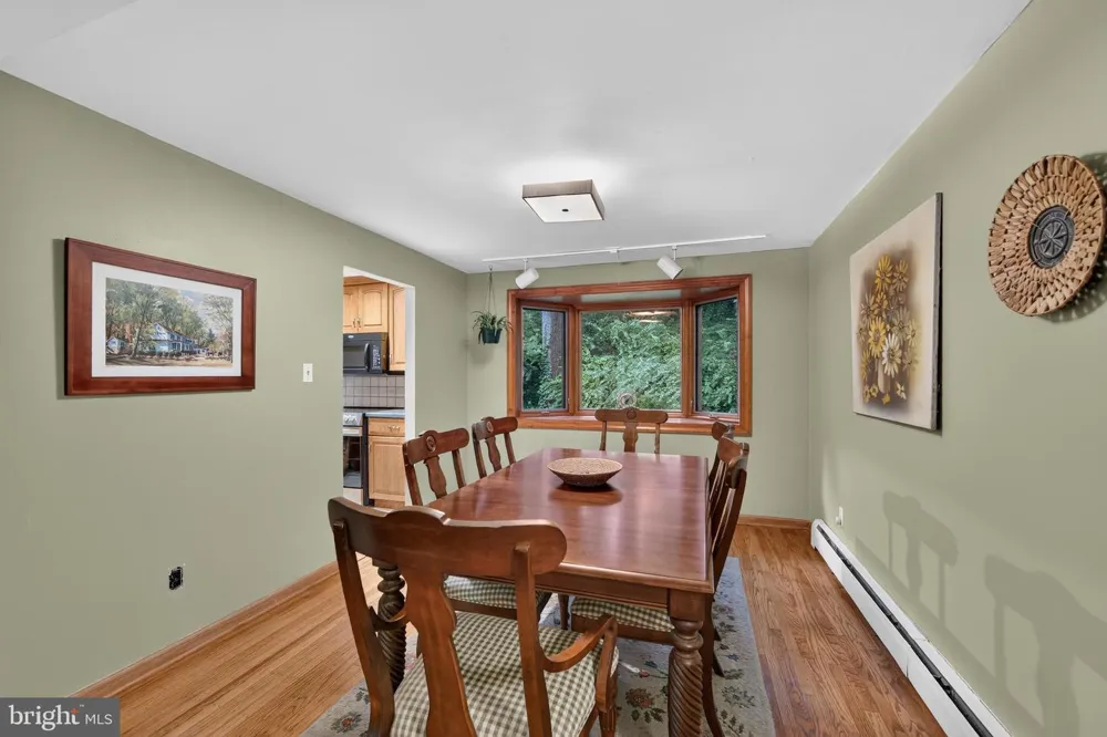 37 LONGPOINT LANE Rose Valley, PA 19063