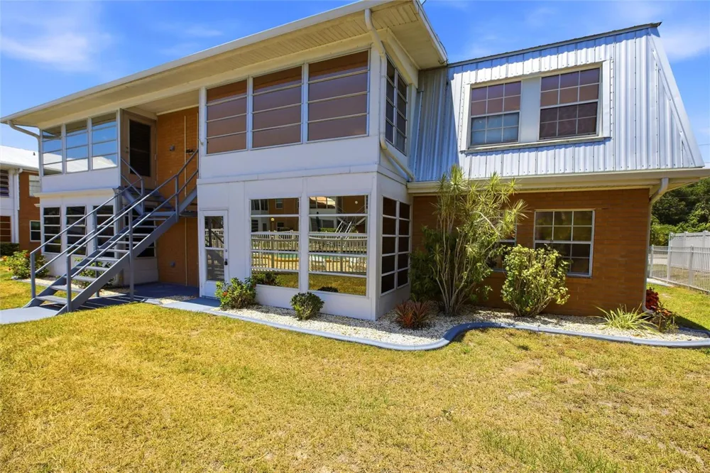 22333 EDGEWATER DRIVE #C2 Punta Gorda, FL 33980