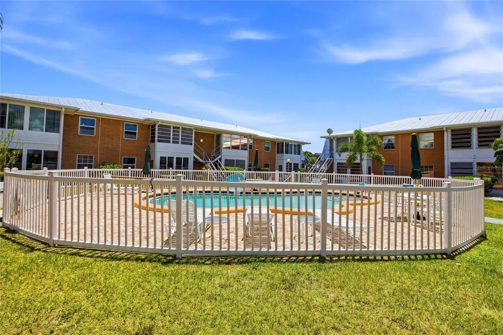 22333 EDGEWATER DRIVE #C2 Punta Gorda, FL 33980