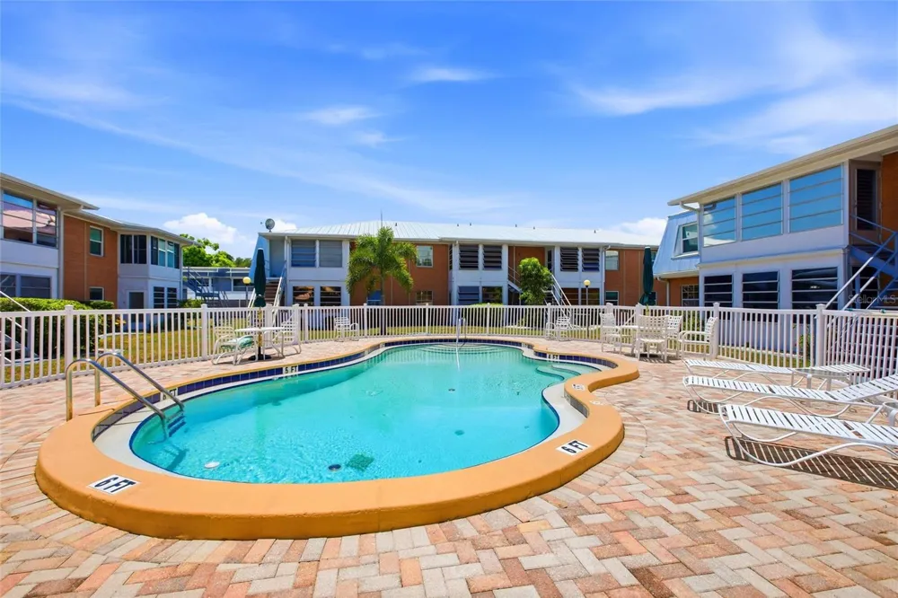 22333 EDGEWATER DRIVE #C2 Punta Gorda, FL 33980
