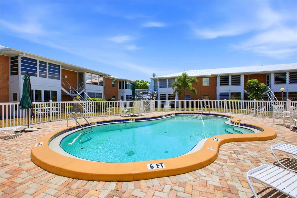 22333 EDGEWATER DRIVE #C2 Punta Gorda, FL 33980