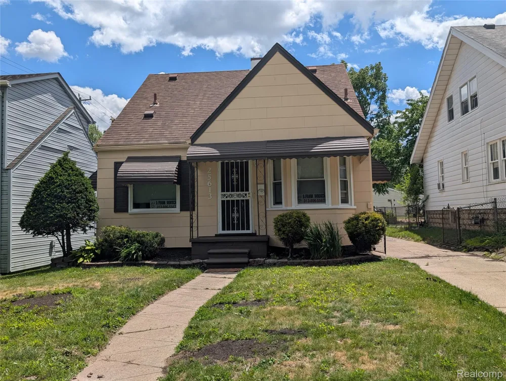 25613 Powers Avenue Dearborn Heights City, MI 48125