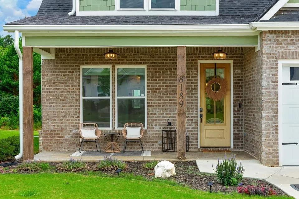 8189 Snowdrop Way Ooltewah, TN 37363