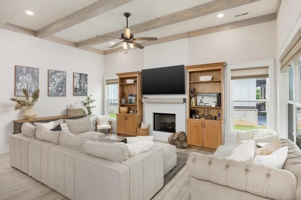 8189 Snowdrop Way Ooltewah, TN 37363