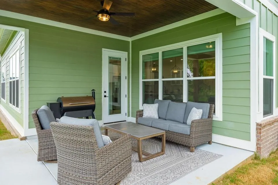 8189 Snowdrop Way Ooltewah, TN 37363