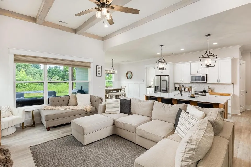 8189 Snowdrop Way Ooltewah, TN 37363