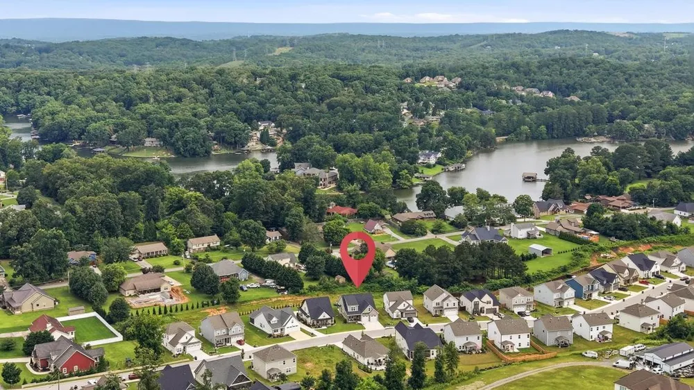 8189 Snowdrop Way Ooltewah, TN 37363