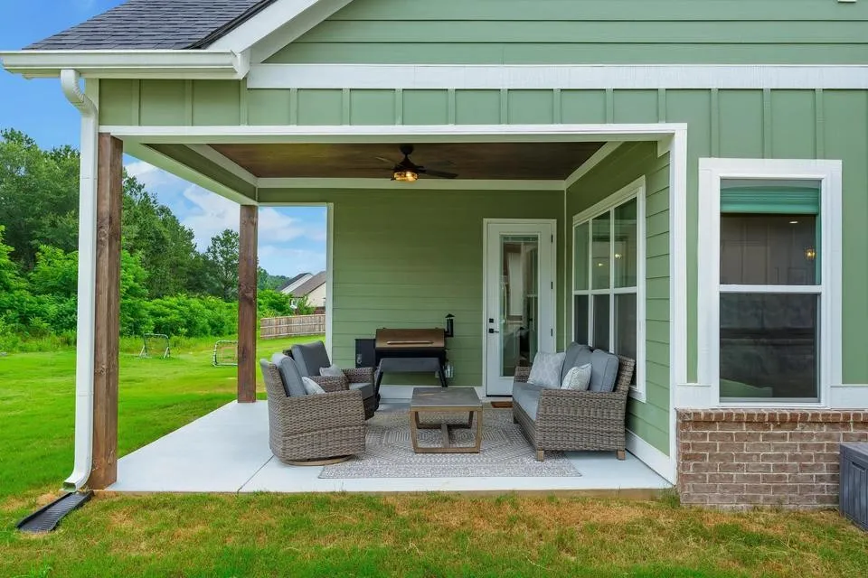 8189 Snowdrop Way Ooltewah, TN 37363
