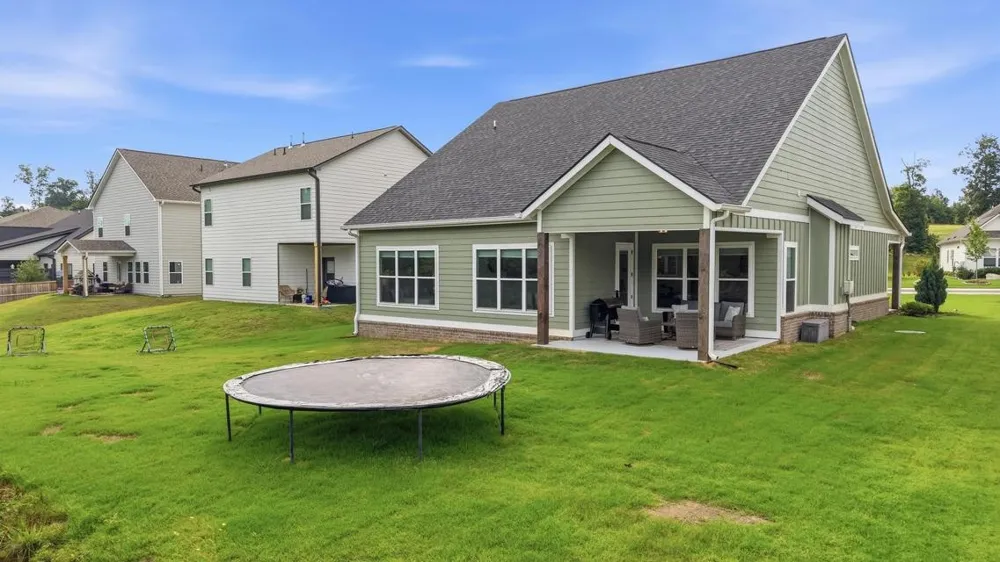 8189 Snowdrop Way Ooltewah, TN 37363