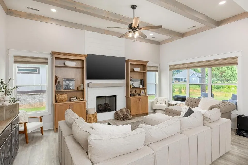 8189 Snowdrop Way Ooltewah, TN 37363