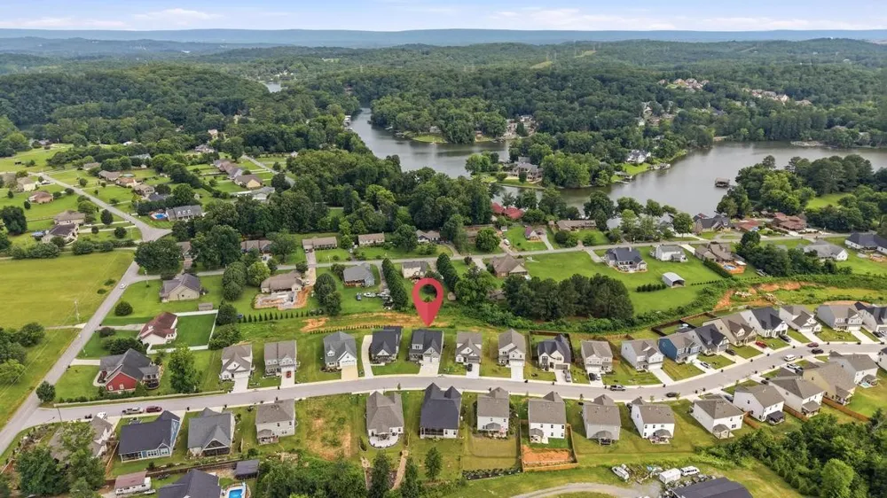 8189 Snowdrop Way Ooltewah, TN 37363