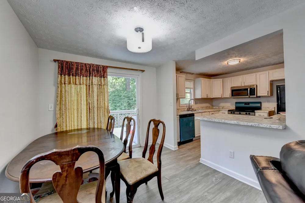 4286 Village Square LN Stone Mountain, GA 30083