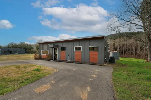 7001 RR 2222 ROAD