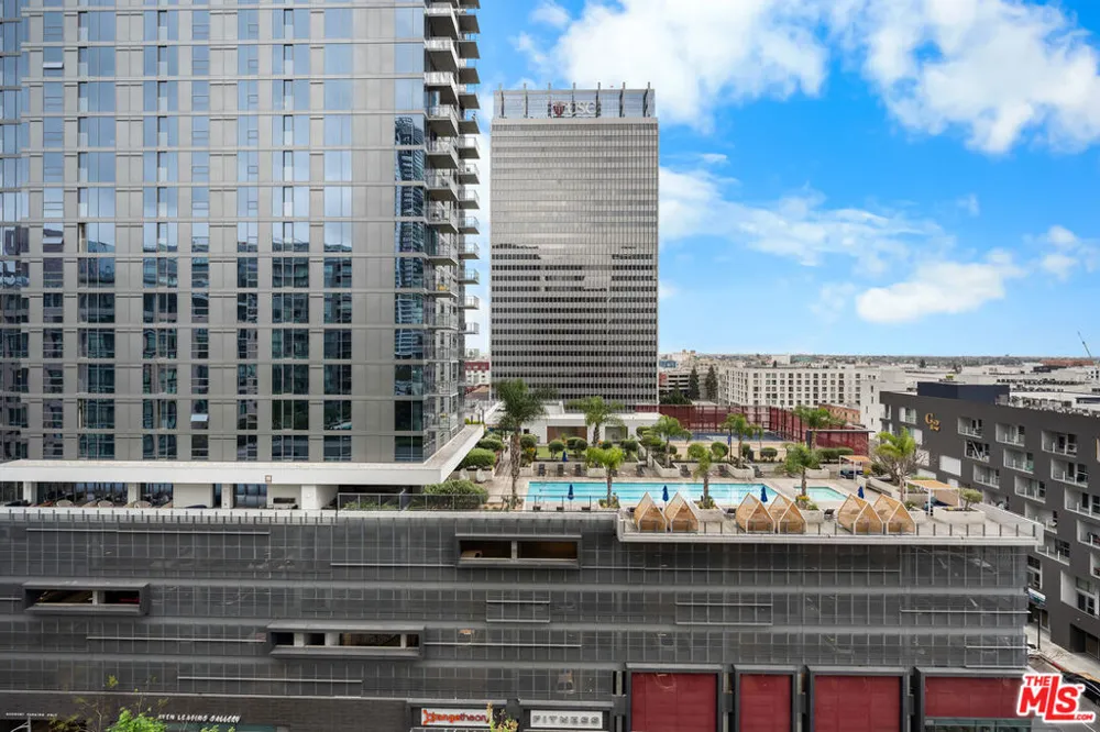 1155 S Grand Avenue #1111 Los Angeles, CA 90015
