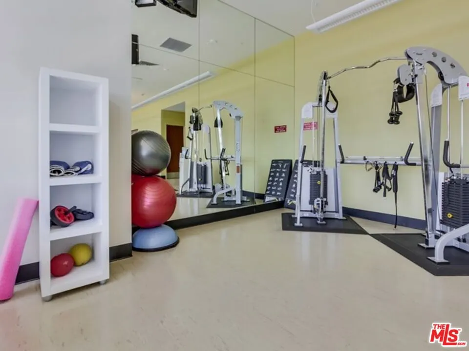 1155 S Grand Avenue #1111 Los Angeles, CA 90015