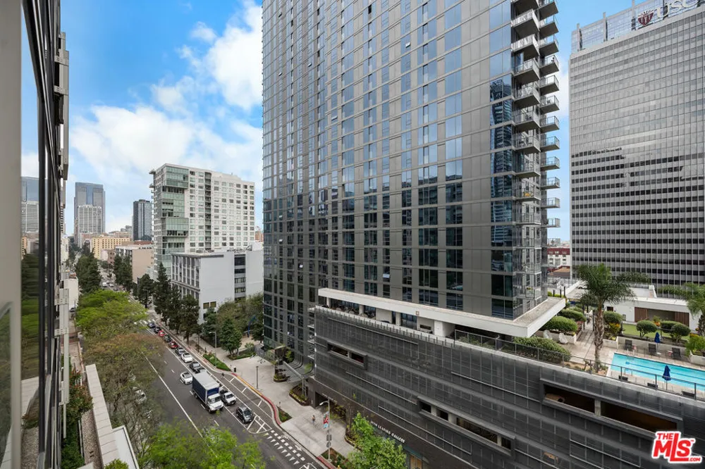 1155 S Grand Avenue #1111 Los Angeles, CA 90015