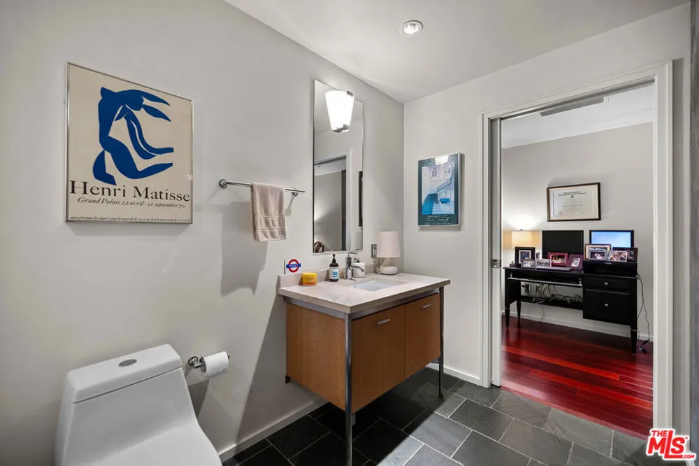 1155 S Grand Avenue #1111 Los Angeles, CA 90015