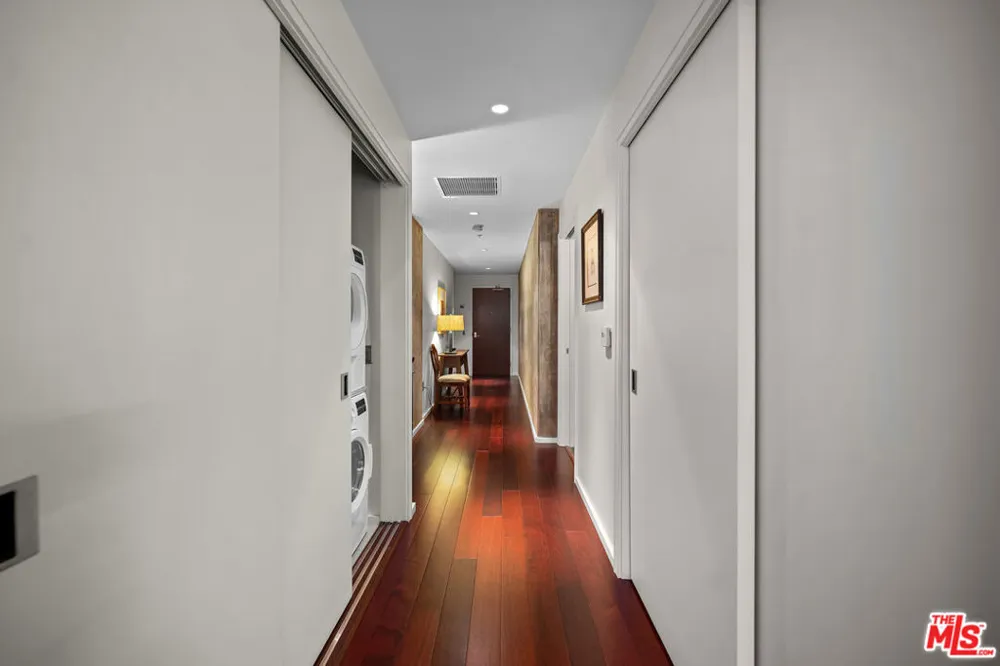 1155 S Grand Avenue #1111 Los Angeles, CA 90015