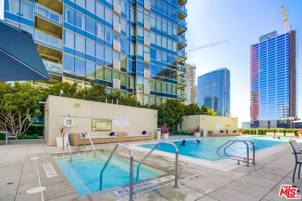 1155 S Grand Avenue #1111 Los Angeles, CA 90015