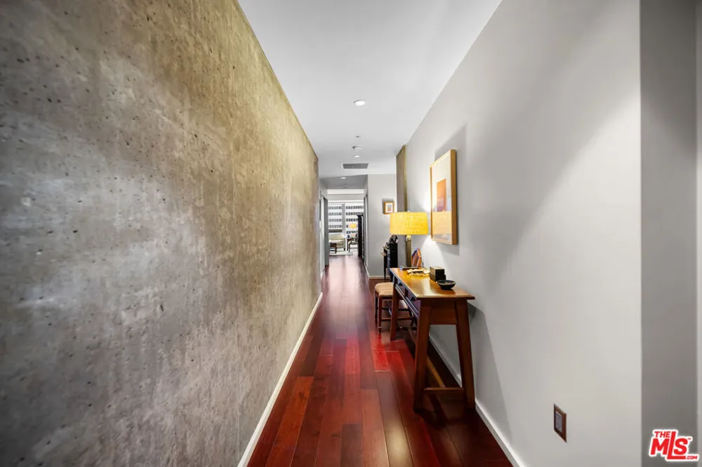 1155 S Grand Avenue #1111 Los Angeles, CA 90015