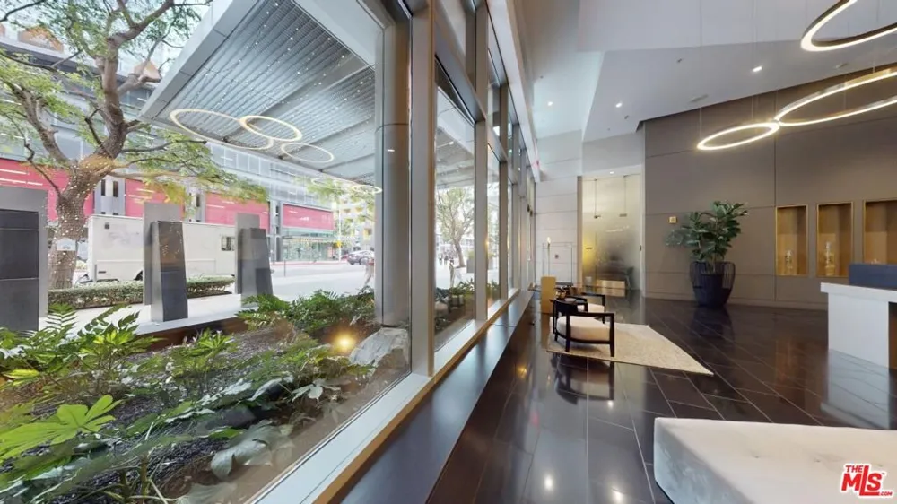 1155 S Grand Avenue #1111 Los Angeles, CA 90015
