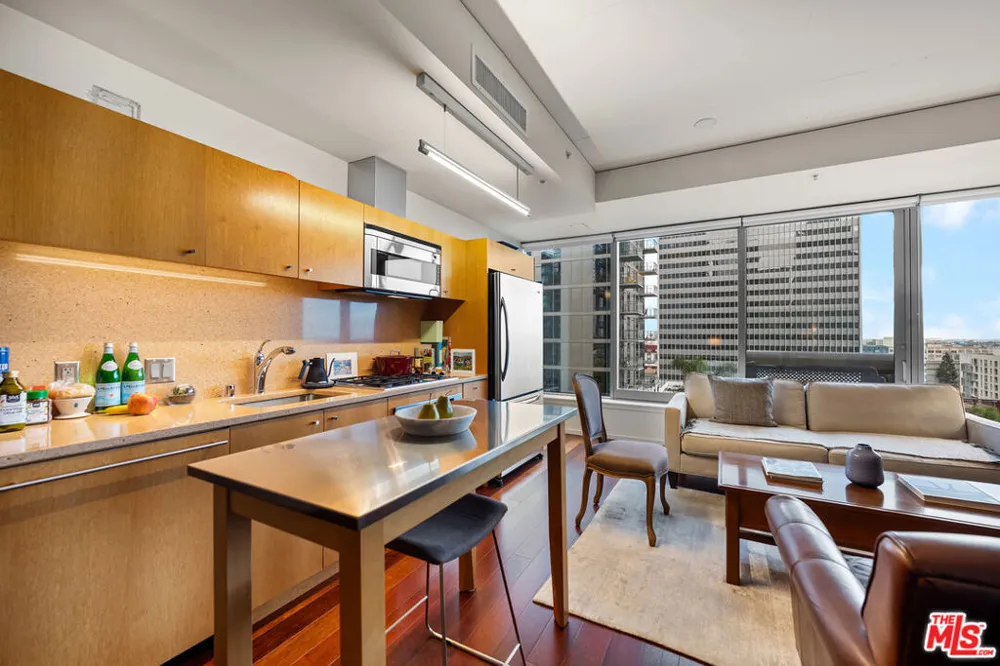 1155 S Grand Avenue #1111 Los Angeles, CA 90015