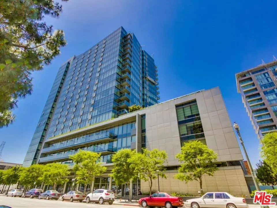 1155 S Grand Avenue #1111 Los Angeles, CA 90015