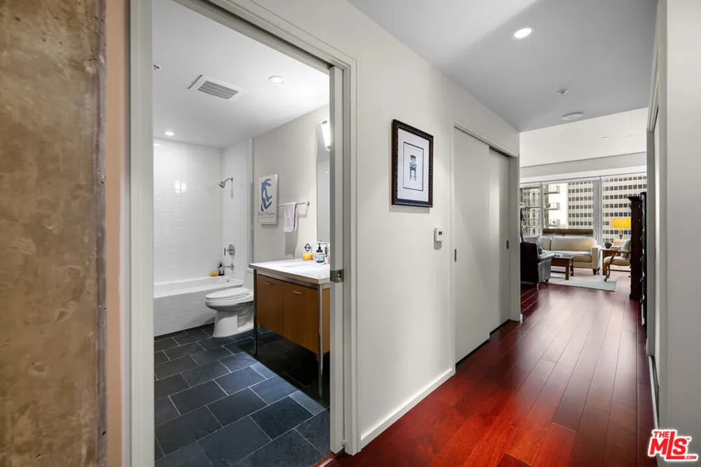 1155 S Grand Avenue #1111 Los Angeles, CA 90015