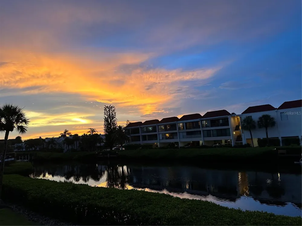3705 E BAY DRIVE #103 Bradenton Beach, FL 34217