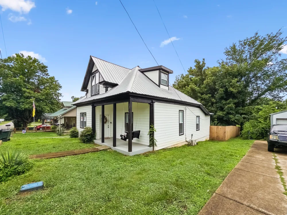 118 Nall Ave Centerville, TN 37033
