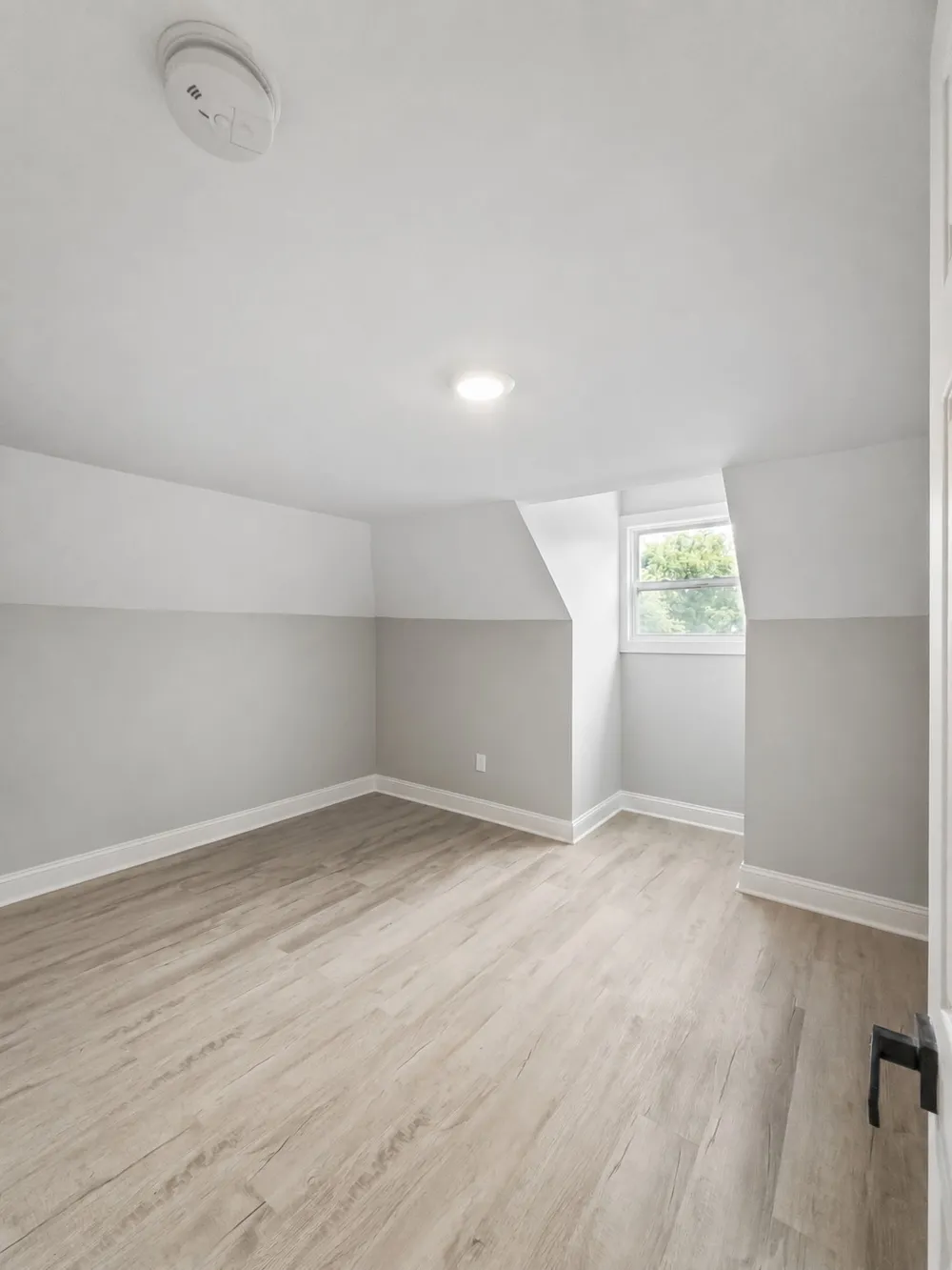 118 Nall Ave Centerville, TN 37033